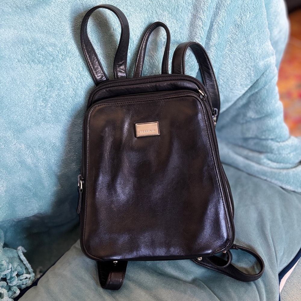 Perlina • black leather mini backpack